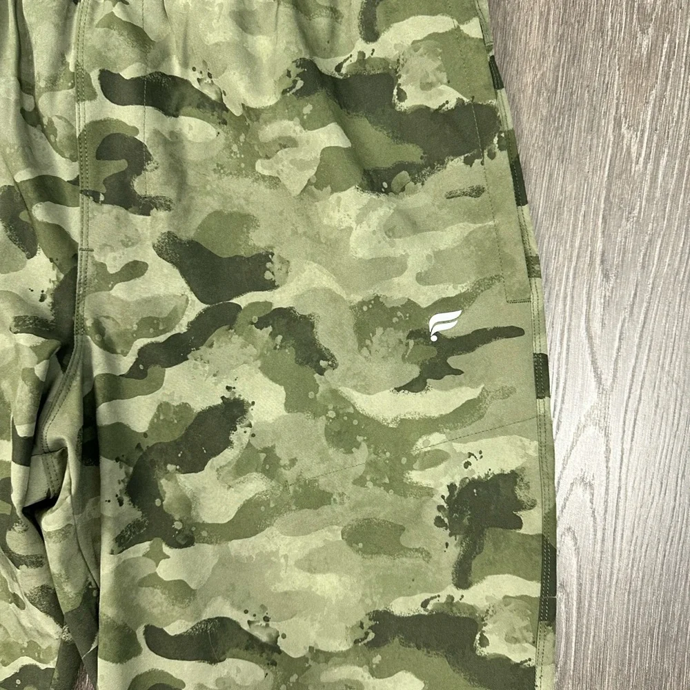 Fabletics The Fundamental Pant‎ 2.0 Camo Sz M